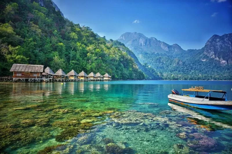 Pantai Ora Maluku: Surga Tersembunyi di Indonesia