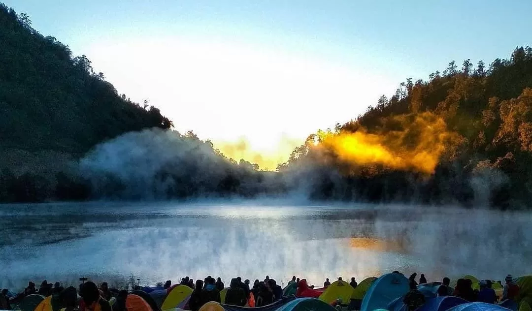 Keelokan Ranu Kumbolo: Surga Tersembunyi di Gunung Semeru