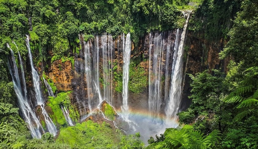 Air Terjun Tumpak Sewu: Surga Tersembunyi di Lumajang